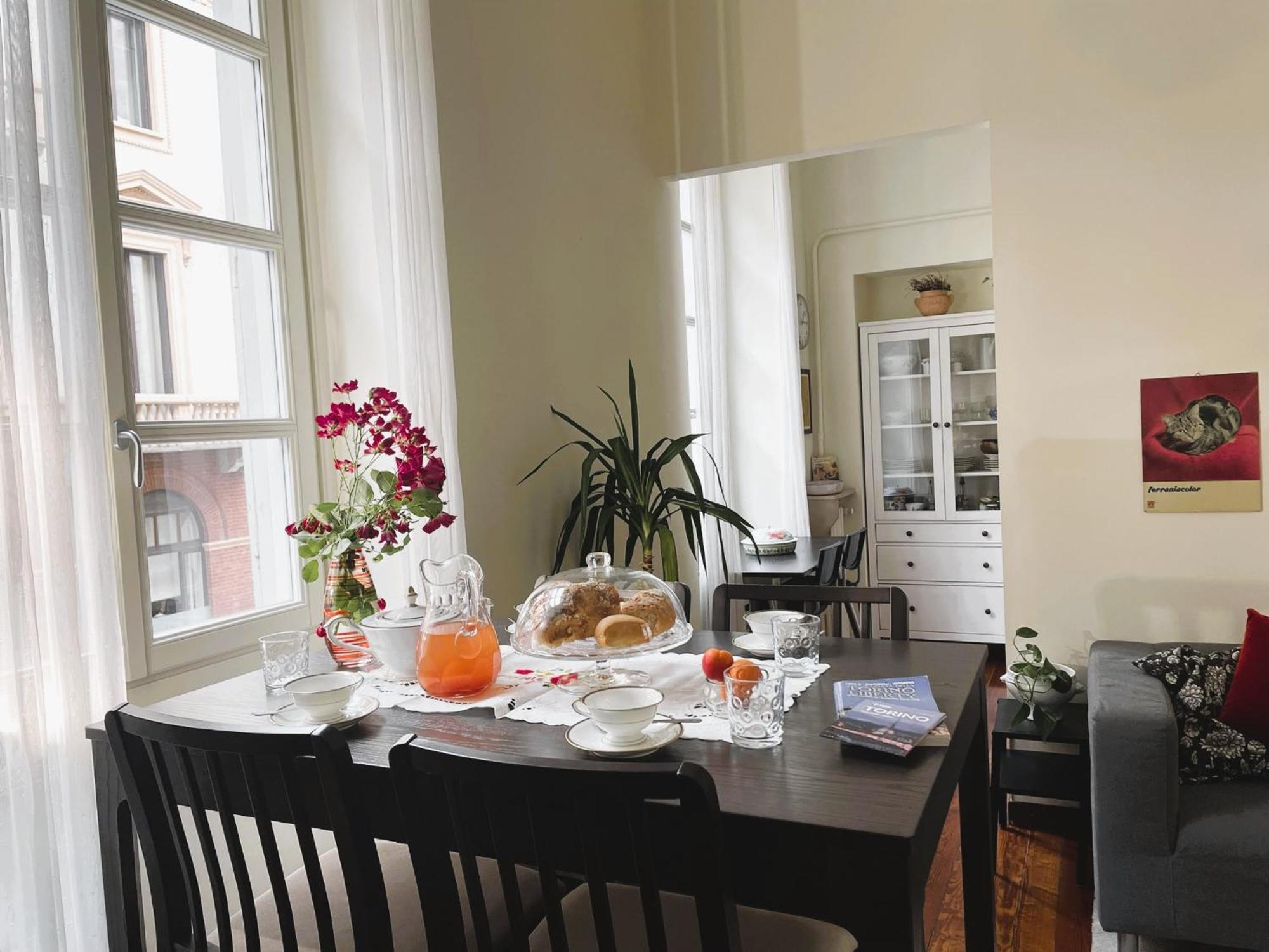 La Casa Di Ringhiera - Silenzioso Appartamento Di Charme Con Balcone Nel Quadrilatero Romano 토리노 외부 사진